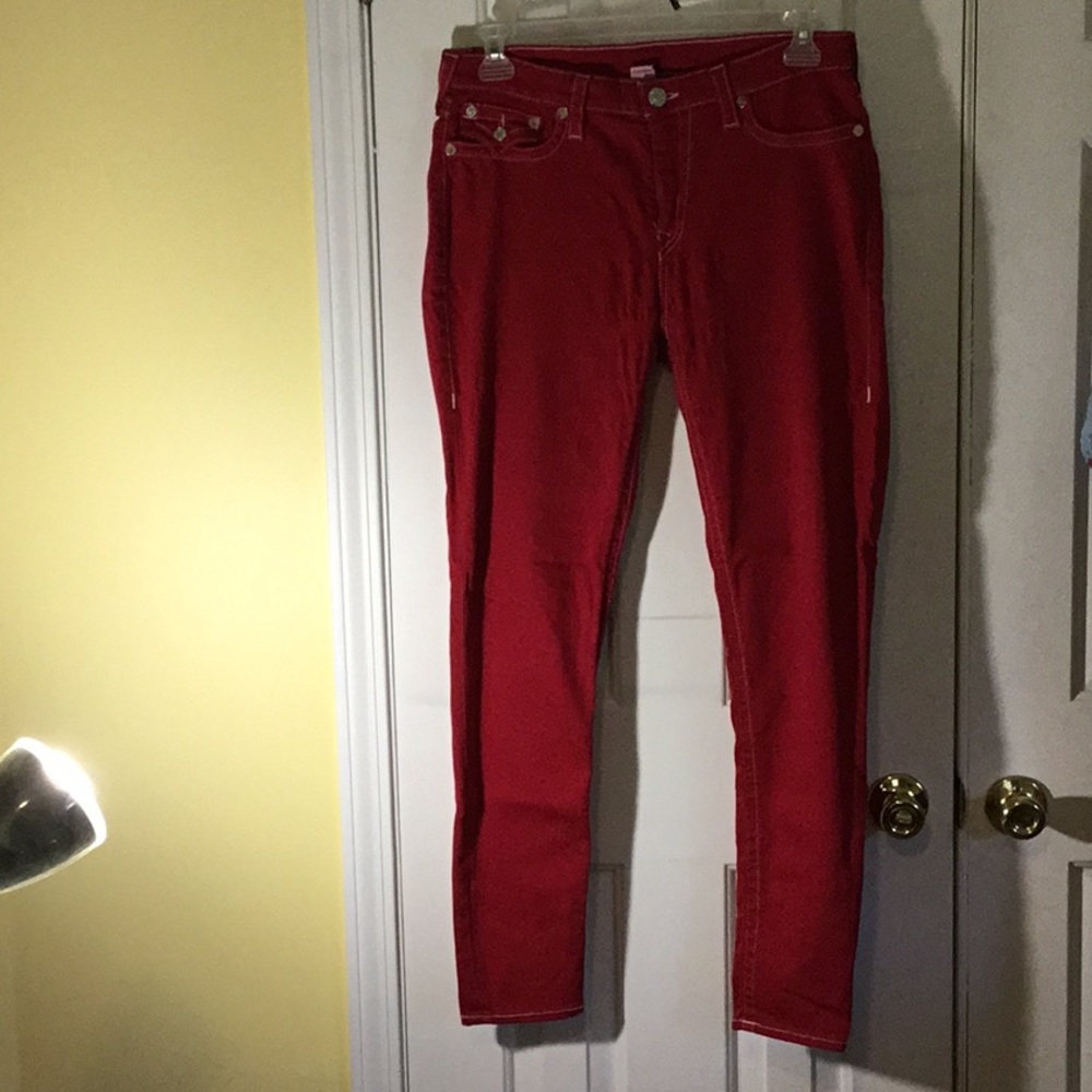 TRUE RELIGION CURVY SKINNY W/ FLAPS CHERRY